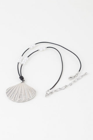 Pearled Clam Shell Necklace - Wear Arielle
