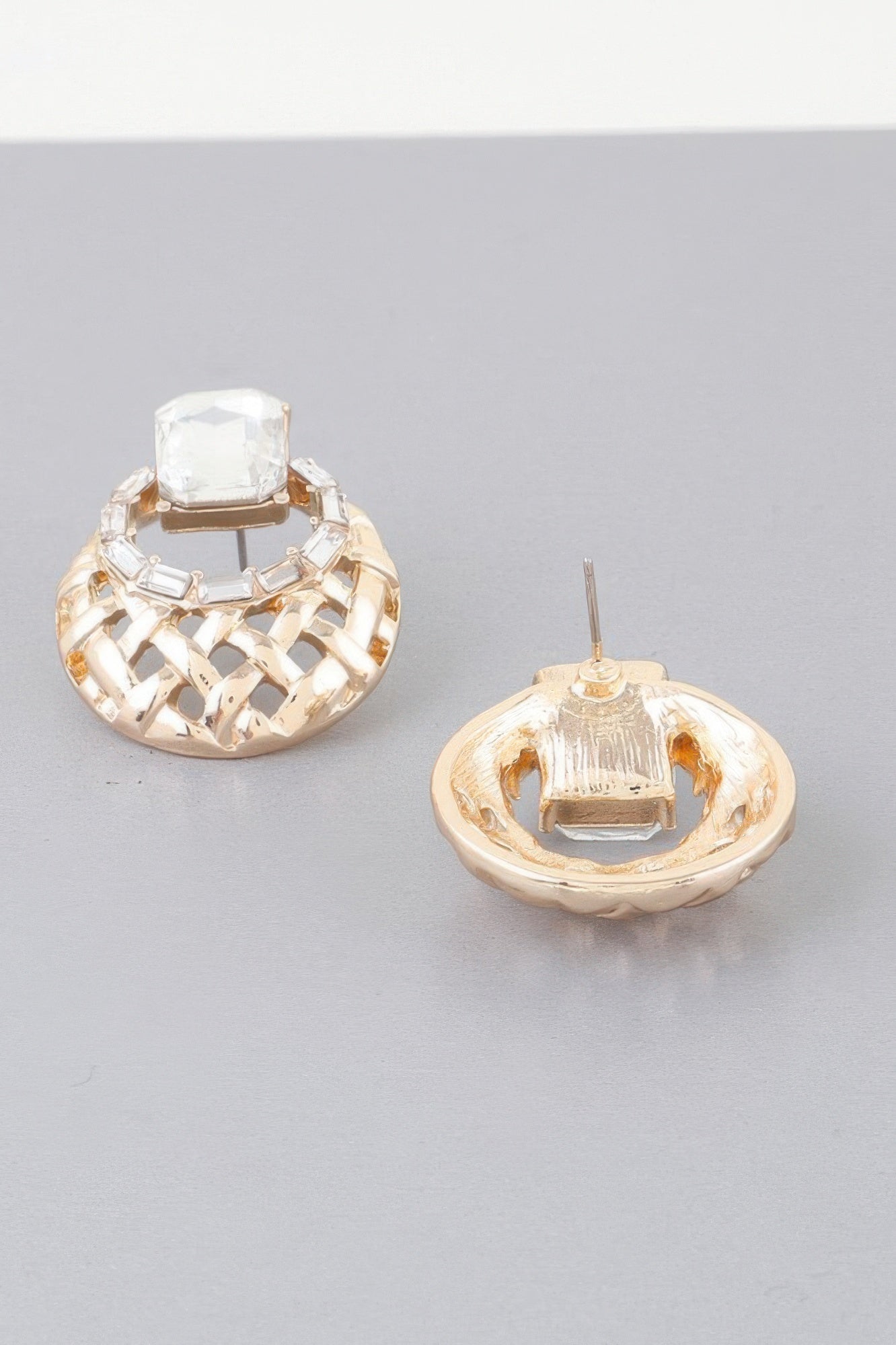 Chic Form Earrings - Wear Arielle