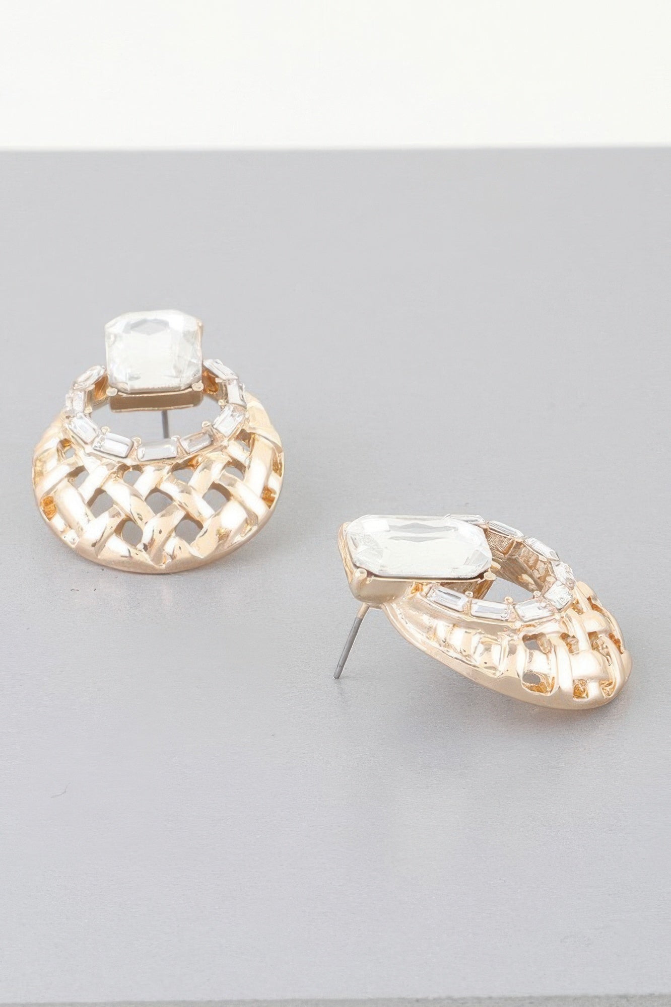 Chic Form Earrings - Wear Arielle