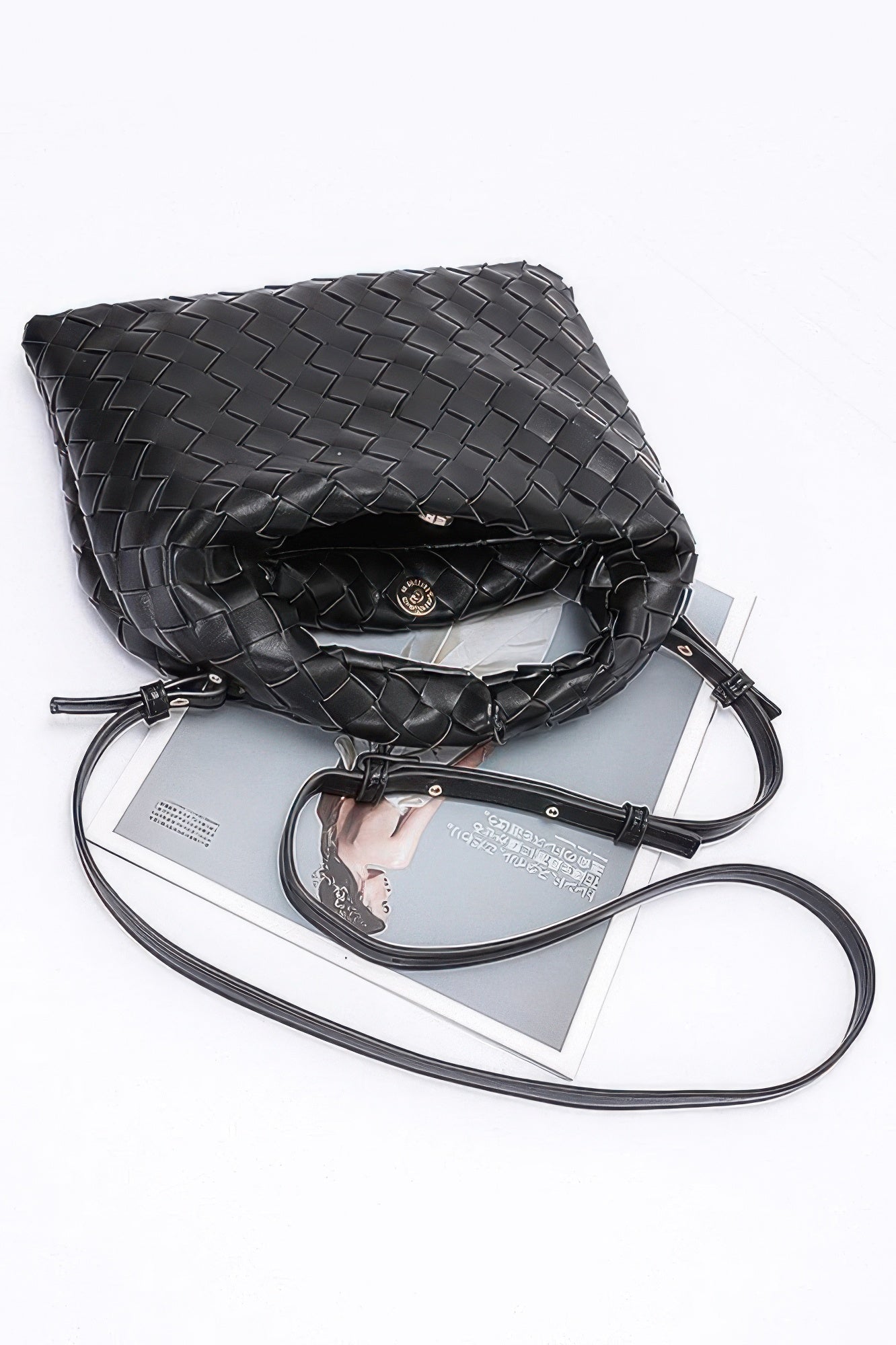 Chic Weave Set Clutch - Wear Arielle
