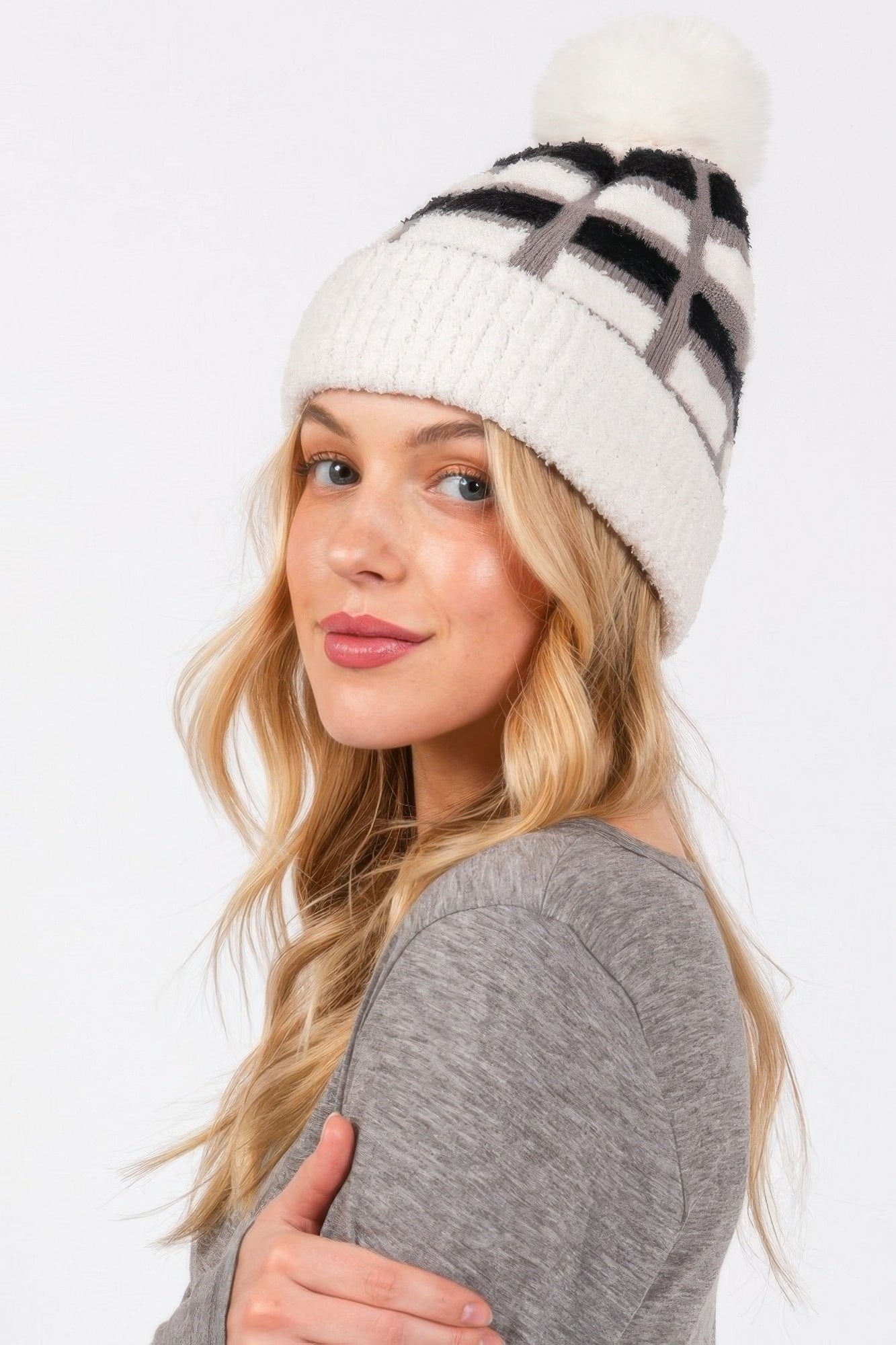 Cozy Color Blocked Pom Pom Beanie - Wear Arielle