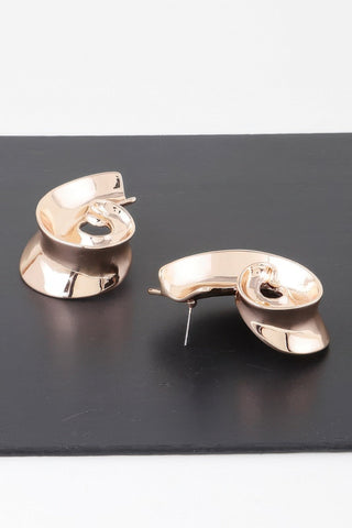 Dazzling Conch Shell Earrings - Wear Arielle