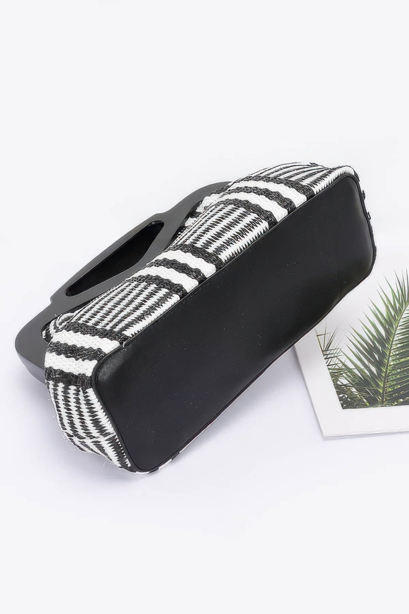 Faux Straw Wood Frame Clutch - Wear Arielle