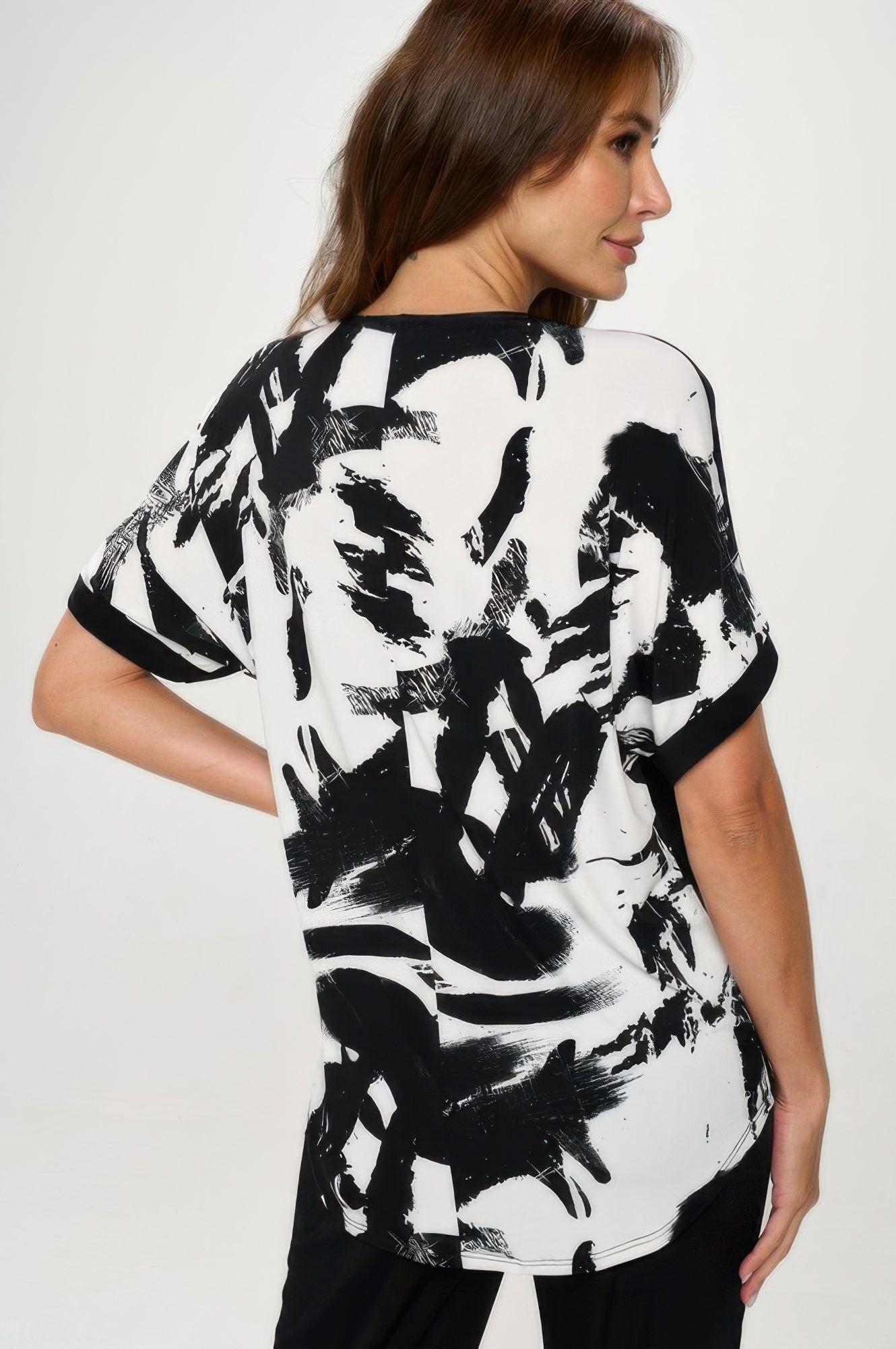 Hit Inbinding Neck Contrast Dolman Sleeve Top - Wear Arielle