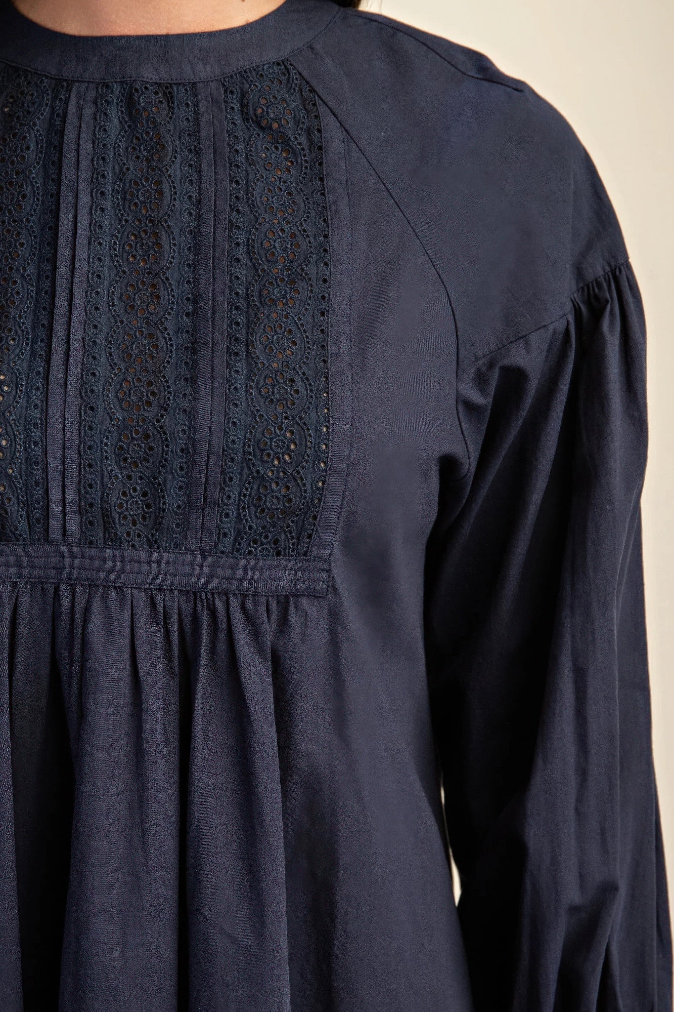 Long sleeve mini dress with lace detail - Wear Arielle
