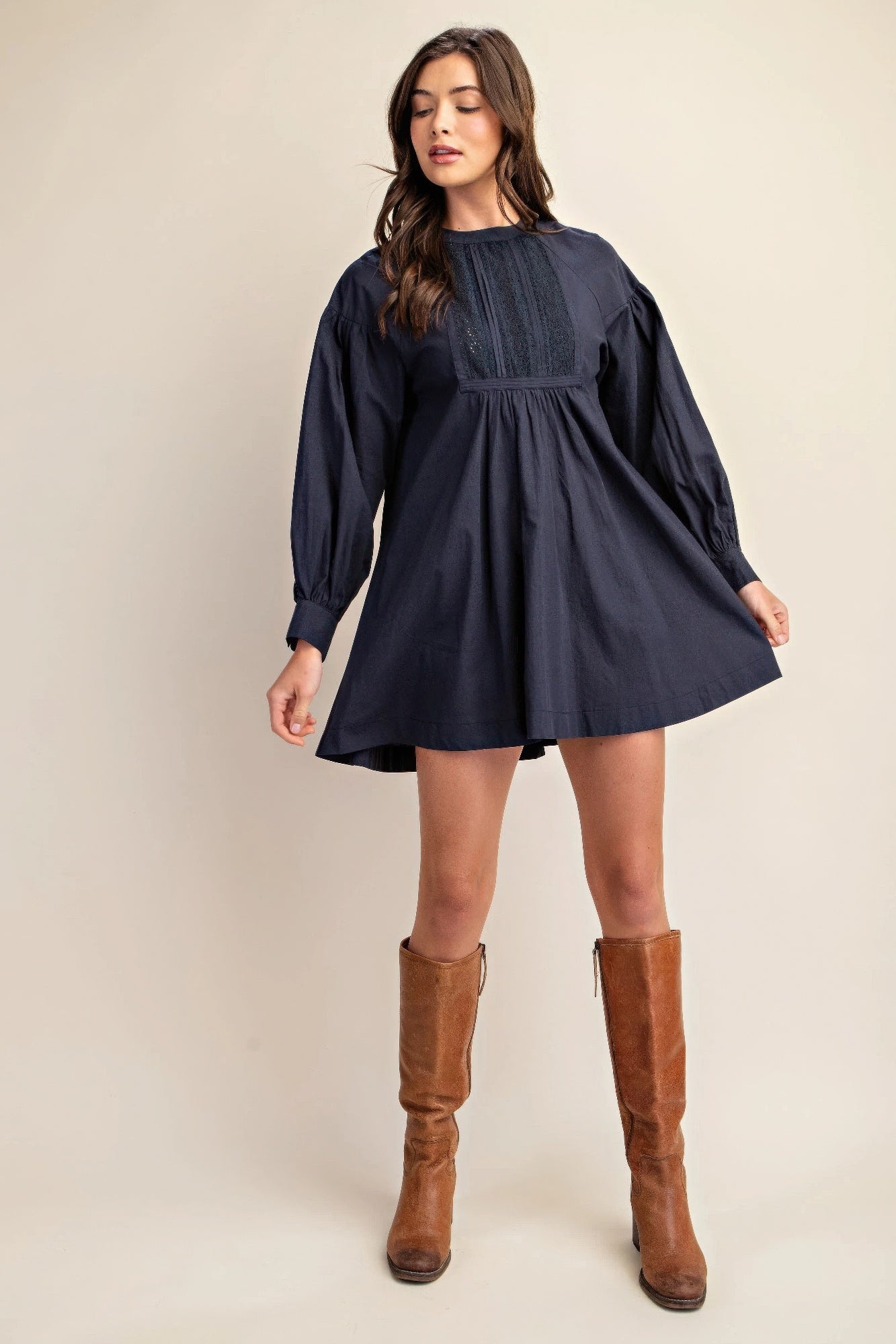 Long sleeve mini dress with lace detail - Wear Arielle