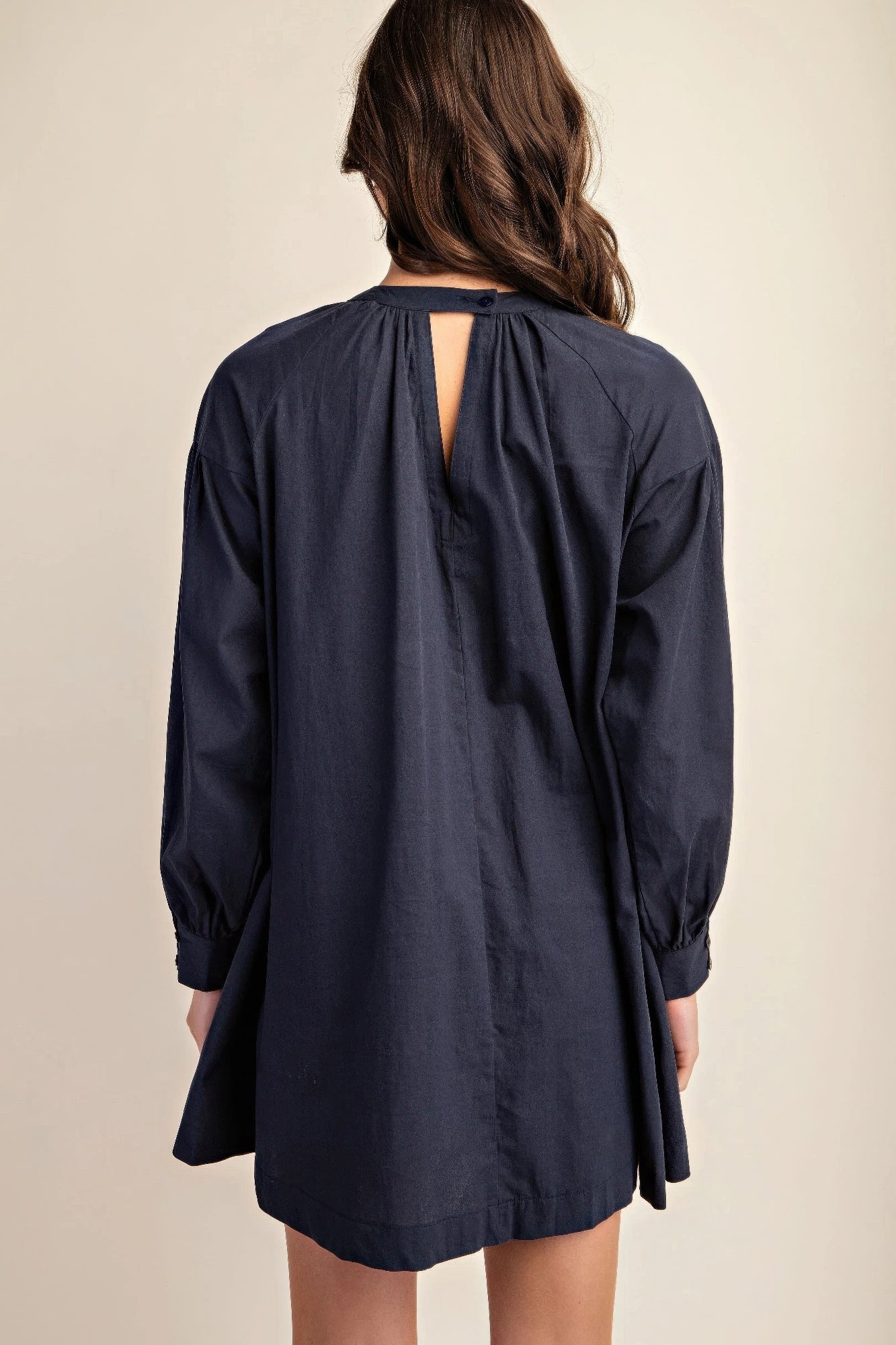 Long sleeve mini dress with lace detail - Wear Arielle