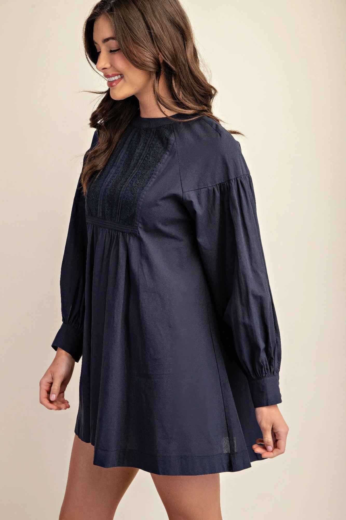 Long sleeve mini dress with lace detail - Wear Arielle