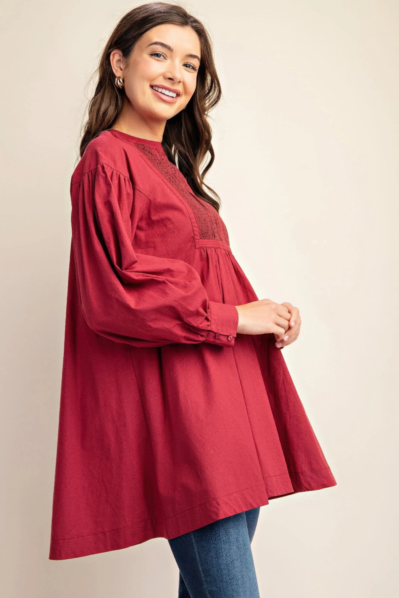 Long sleeve mini dress with lace detail - Wear Arielle