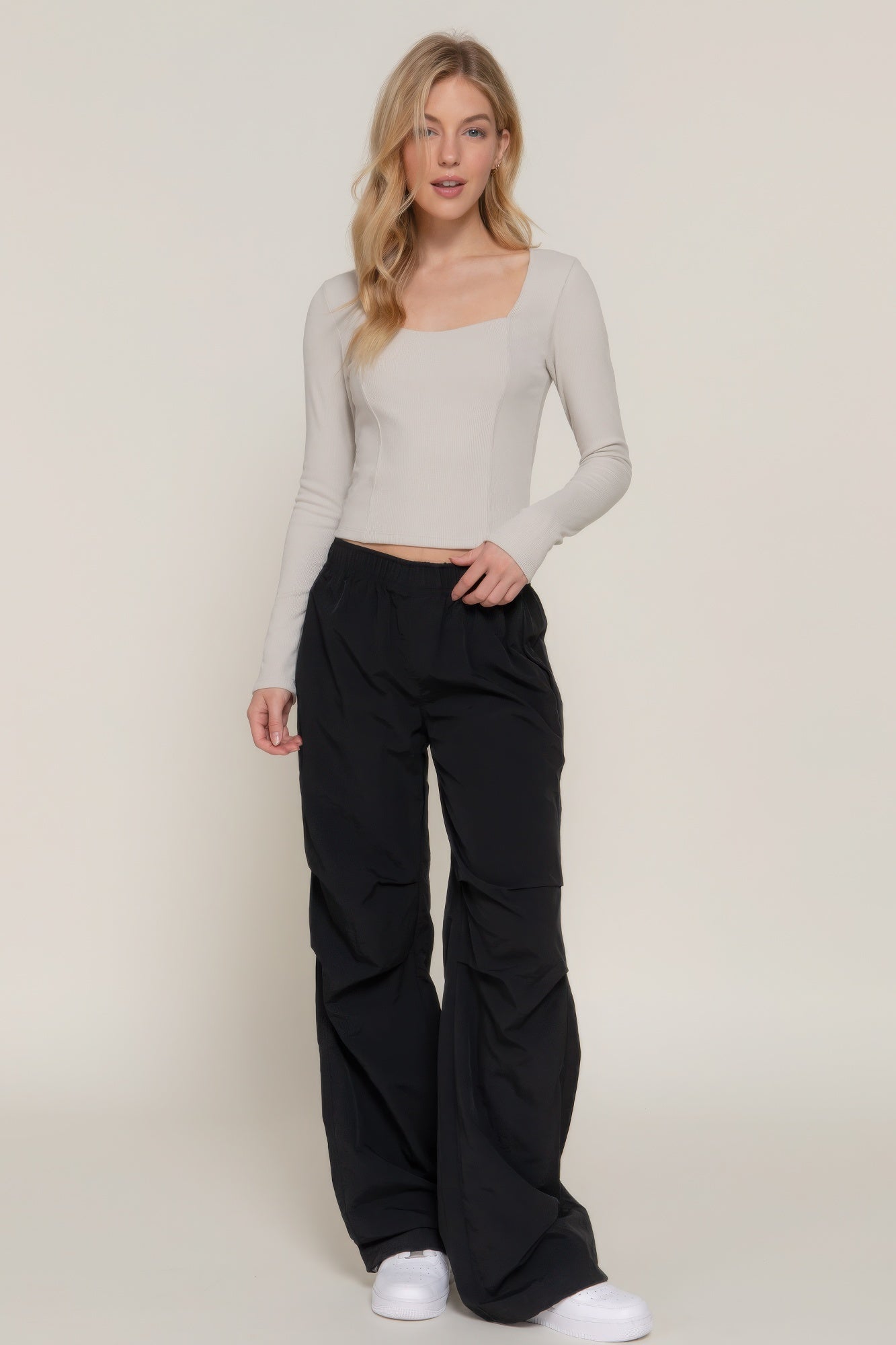 Long slv sweetheart neck seam detail knit top - Wear Arielle