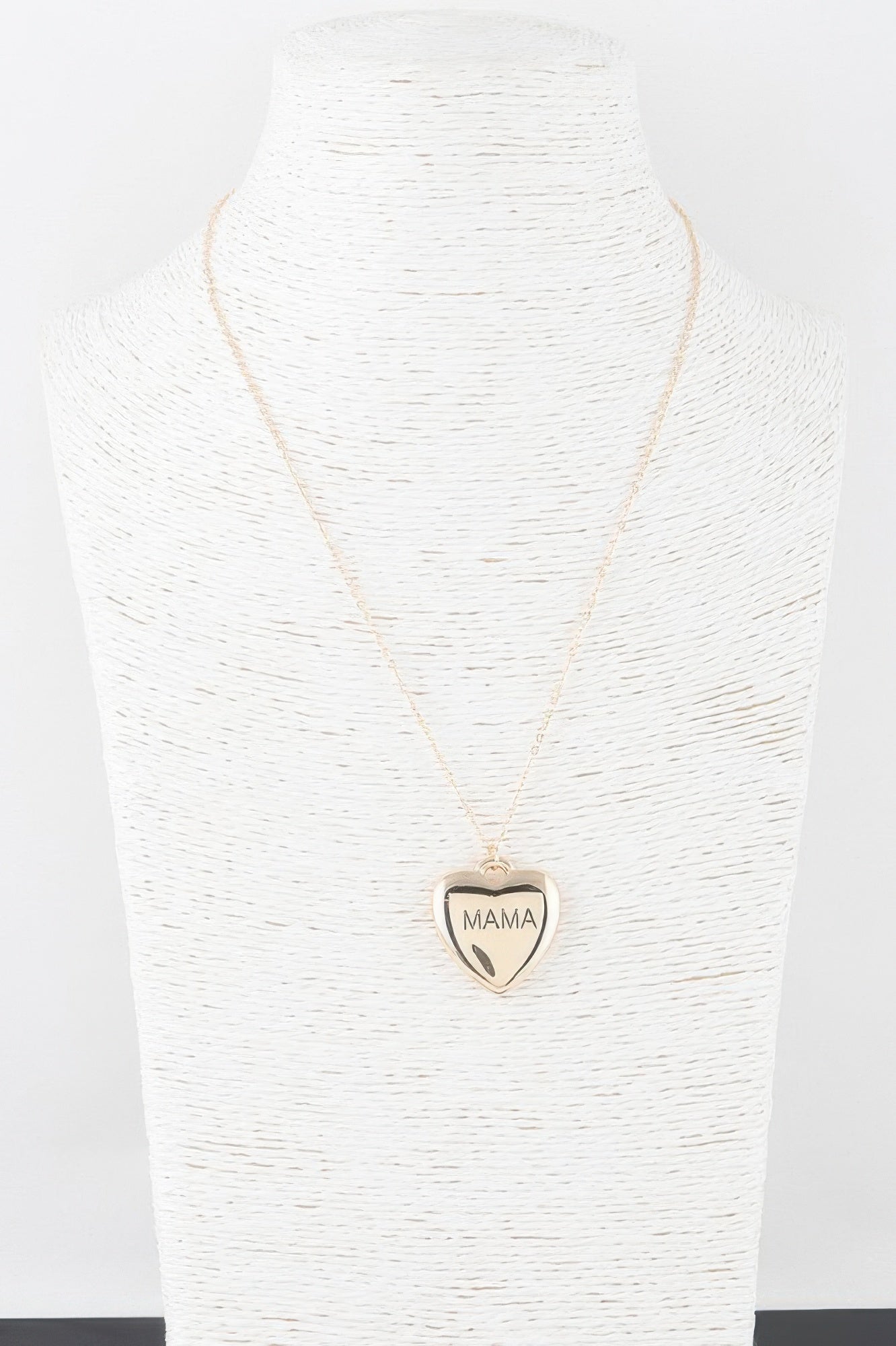 Mama Heart Pendant Necklace - Wear Arielle