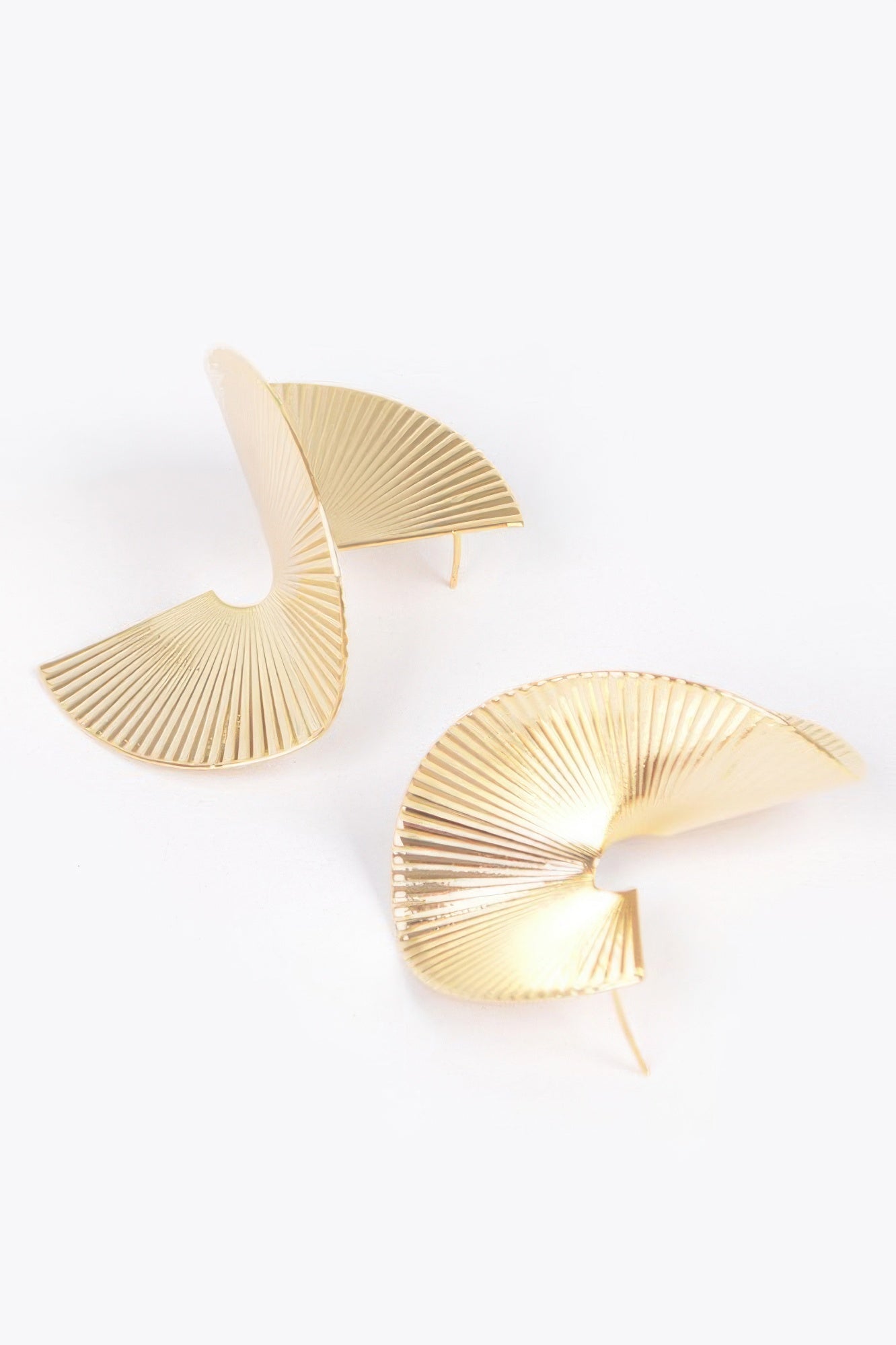 Metal Gold Plated Earring - Wear Arielle
