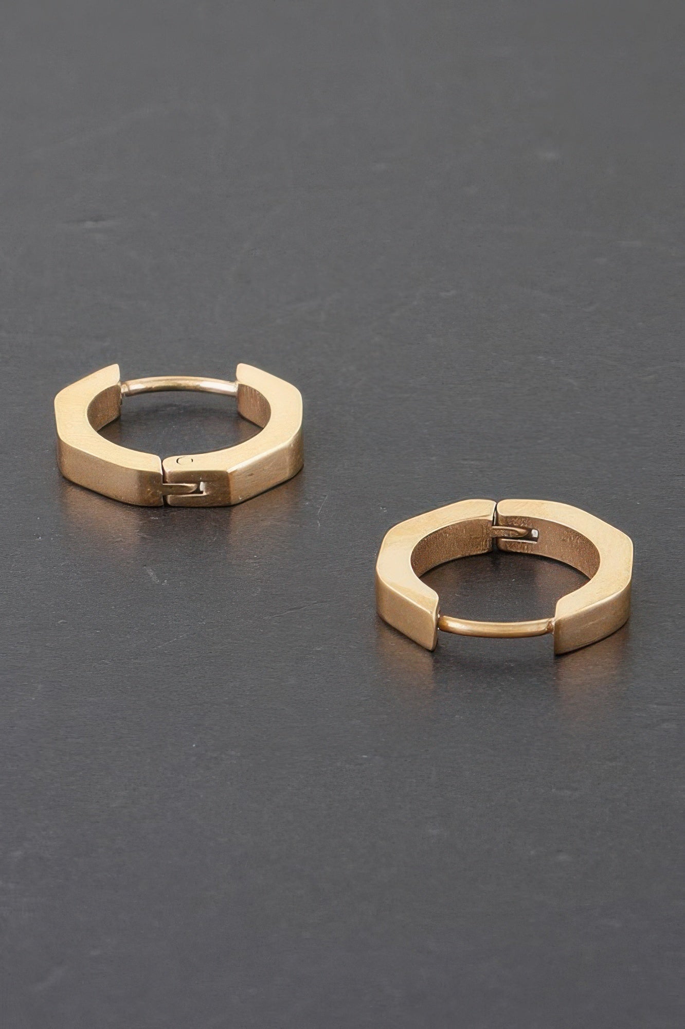 Metal Hoop Earrings - Wear Arielle