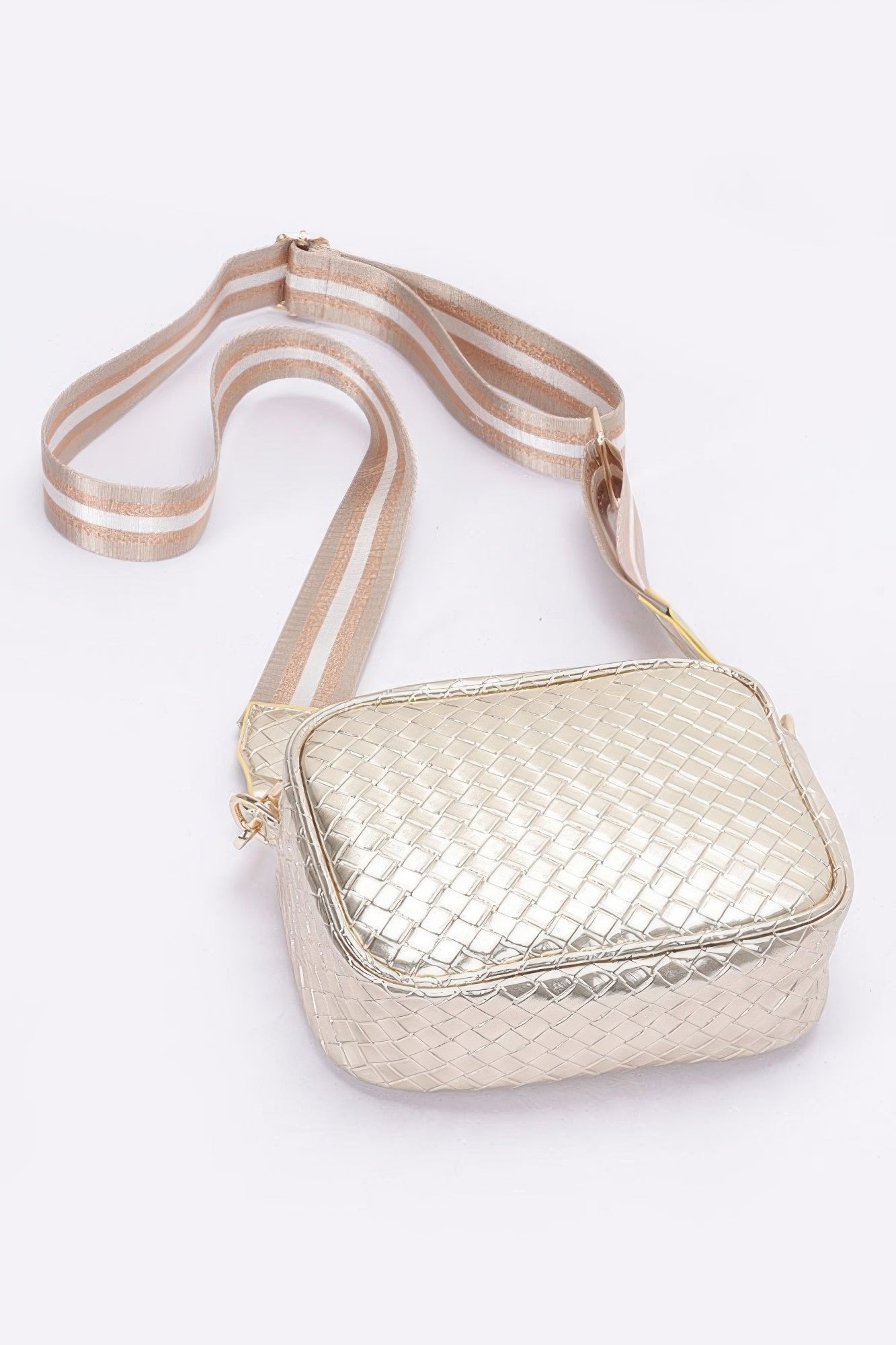 Metallic Embossed Faux Leather Camera Bag W/strap - Wear Arielle