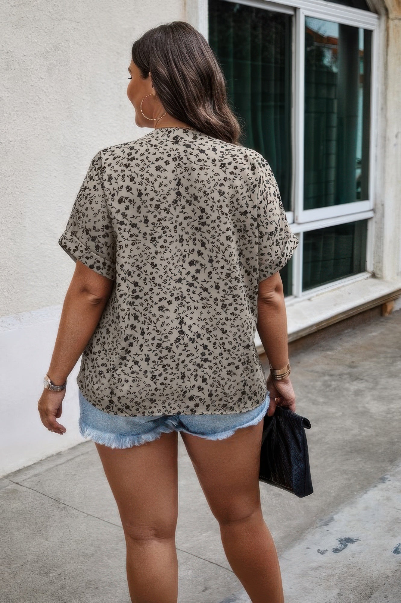 Plus Size Floral Notched V Neck Short Casual Blouse - Wear Arielle