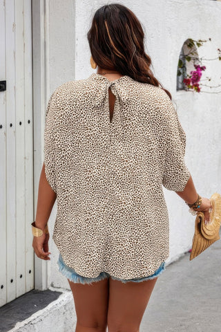 Plus Size Random Printed Short Sleeve Loose Shirt - Wear Arielle