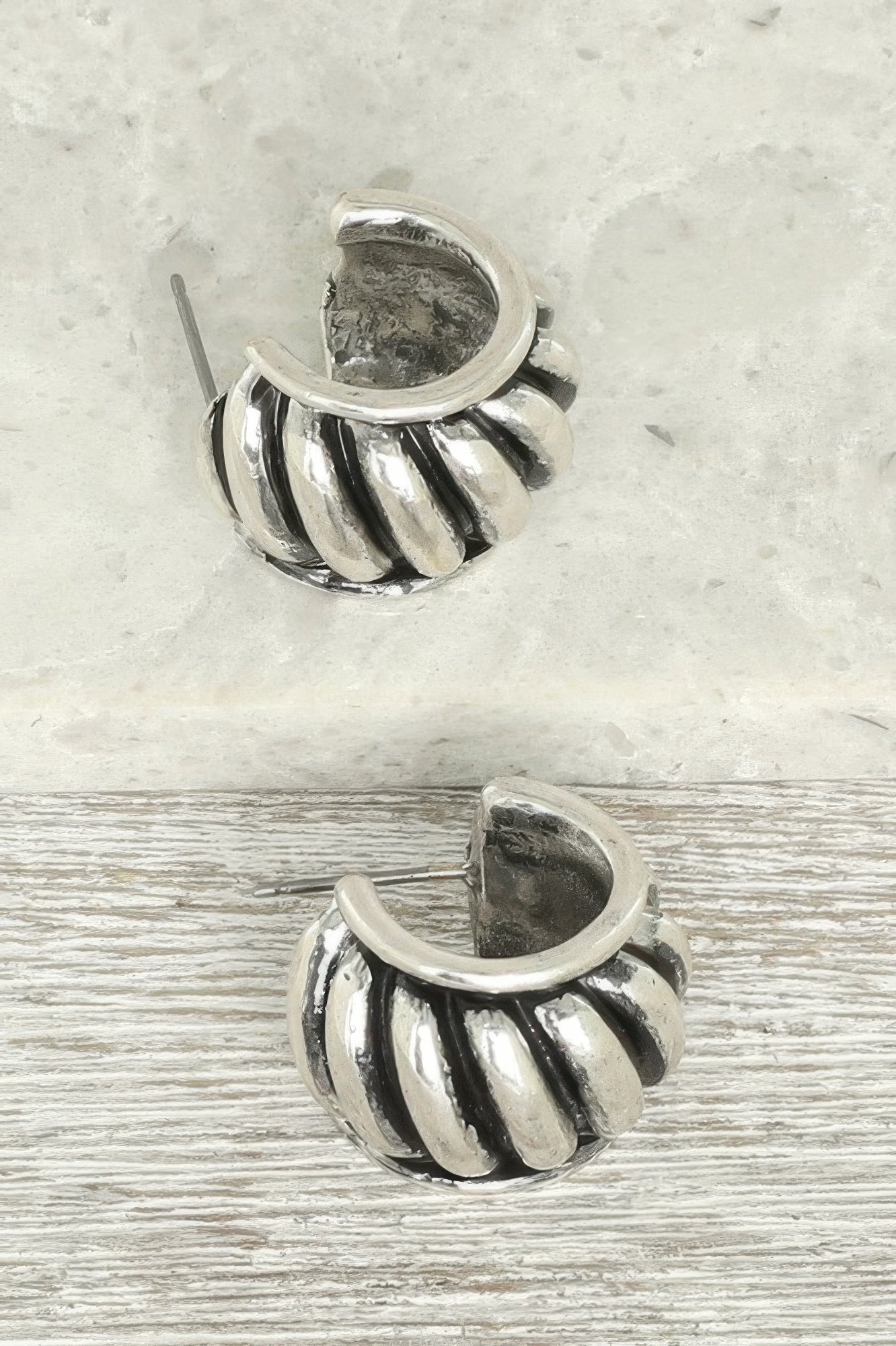 Western Bubble Huggie Hoop Earrings - Wear Arielle