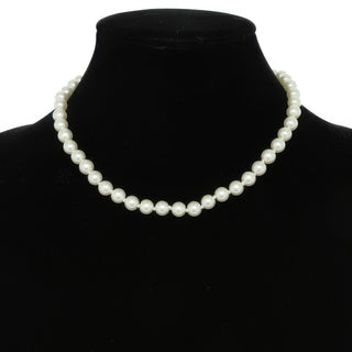 White Pearlescent Pearl Beaded Necklace - Wear Arielle